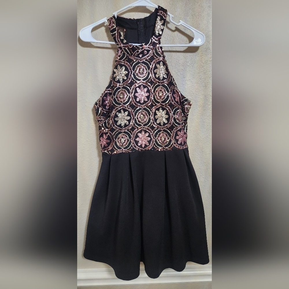 Juniors semiformal gown size 9